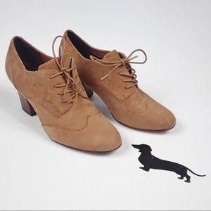 Isola Elizabeth suede booties.Sz 8M